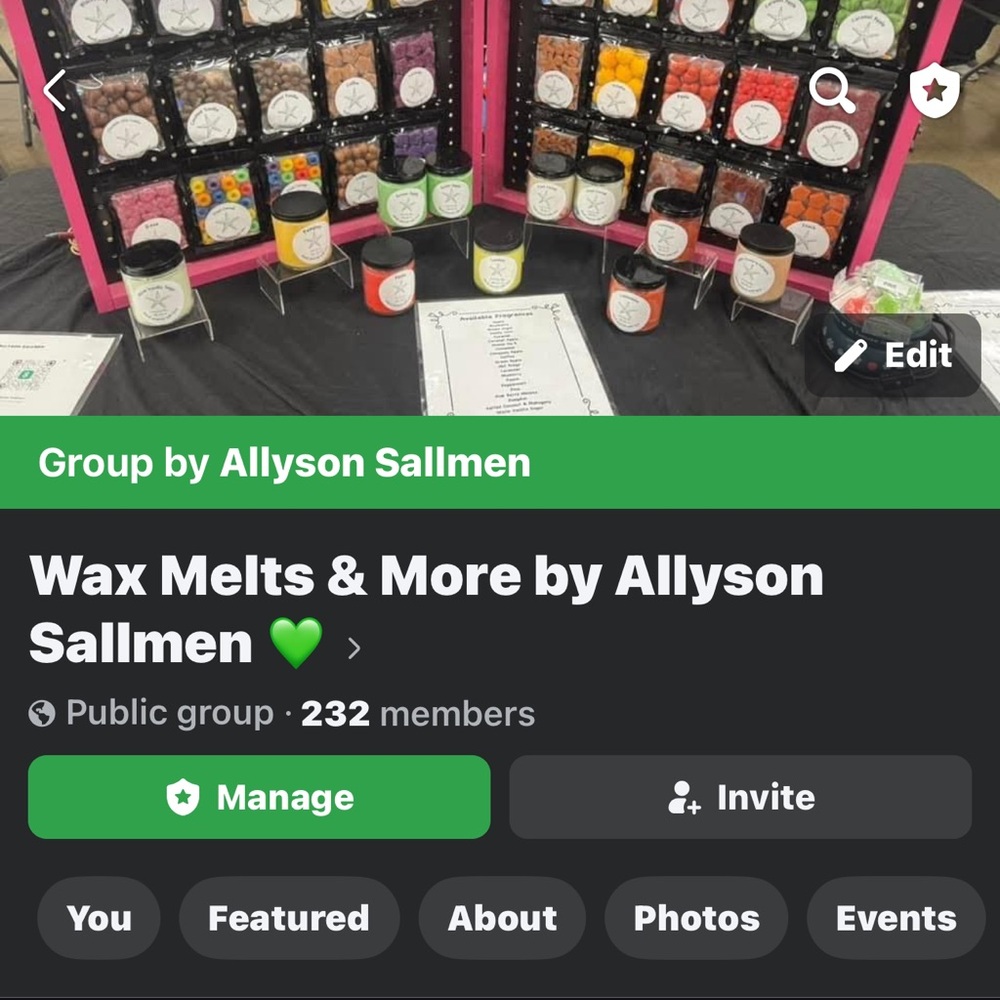 Wax melts or candles. Come add me on FB 🕯️🛍️